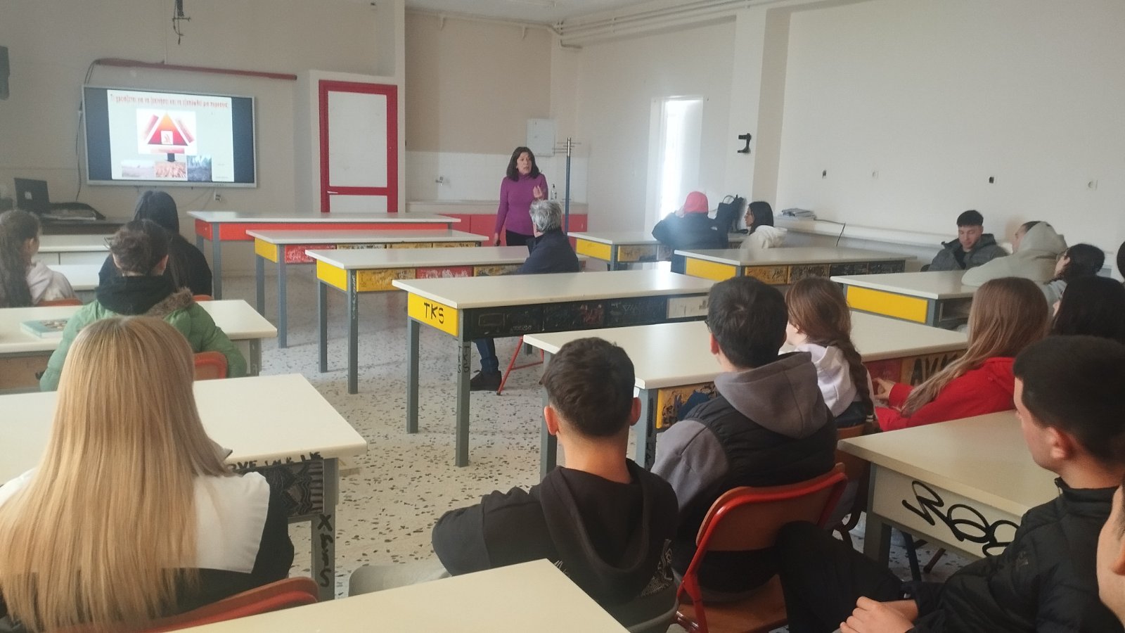 IMG 3ade9e55b8d2d2b8d0738b77a64a8a3b V